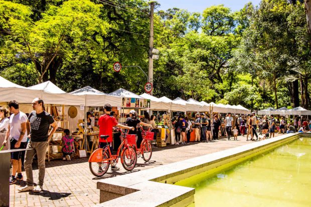 Feira do Bem na Praça Cidade de Milão - Domingo